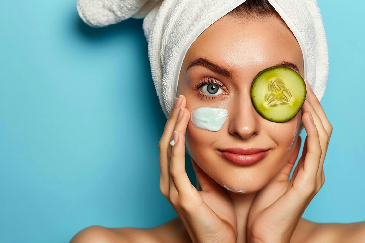 Nel 2026 la skincare in polvere conquista beauty routine e ambiente: cosa cambia davvero per la pelle?