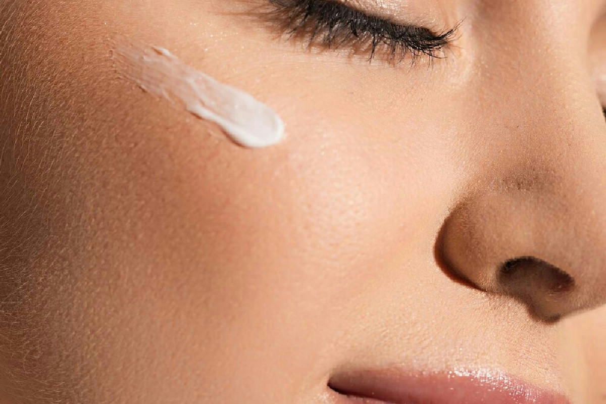 Ecco i 10 gesti quotidiani che ringiovaniscono subito: la routine che riscrive l’età ogni giorno