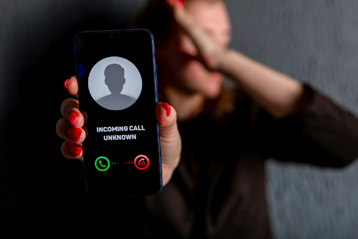 Perché tutte queste chiamate da numeri stranieri? Il vero effetto dei nuovi filtri Agcom